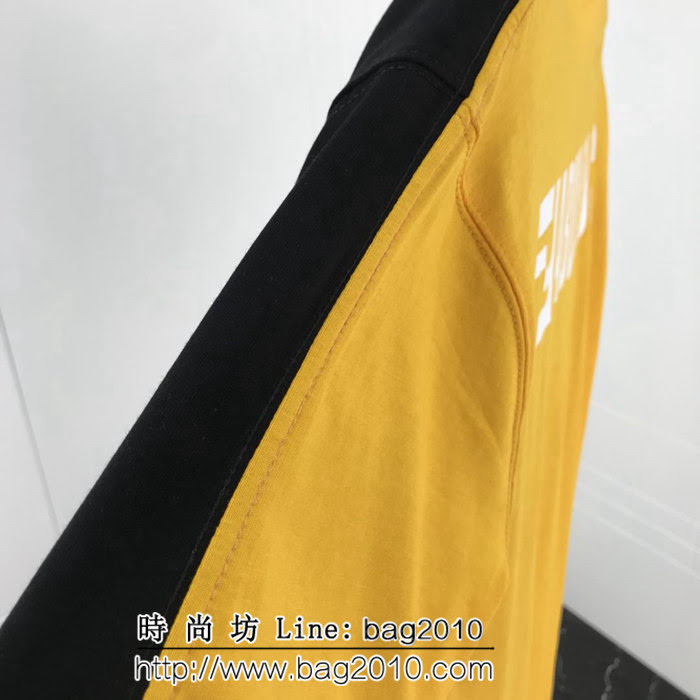 FENDI芬迪 專櫃同步 19ss早春最新爆款 雙色拼接 絲光棉 男款短袖T恤 ydi1896